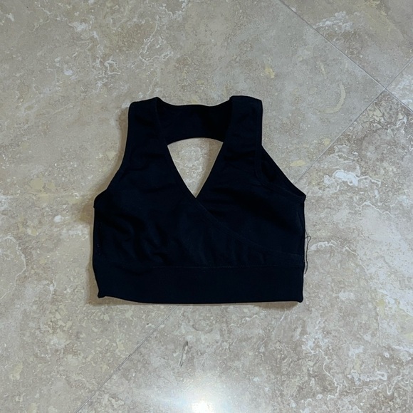💕Cute Sports Bra💕 - Picture 1 of 4